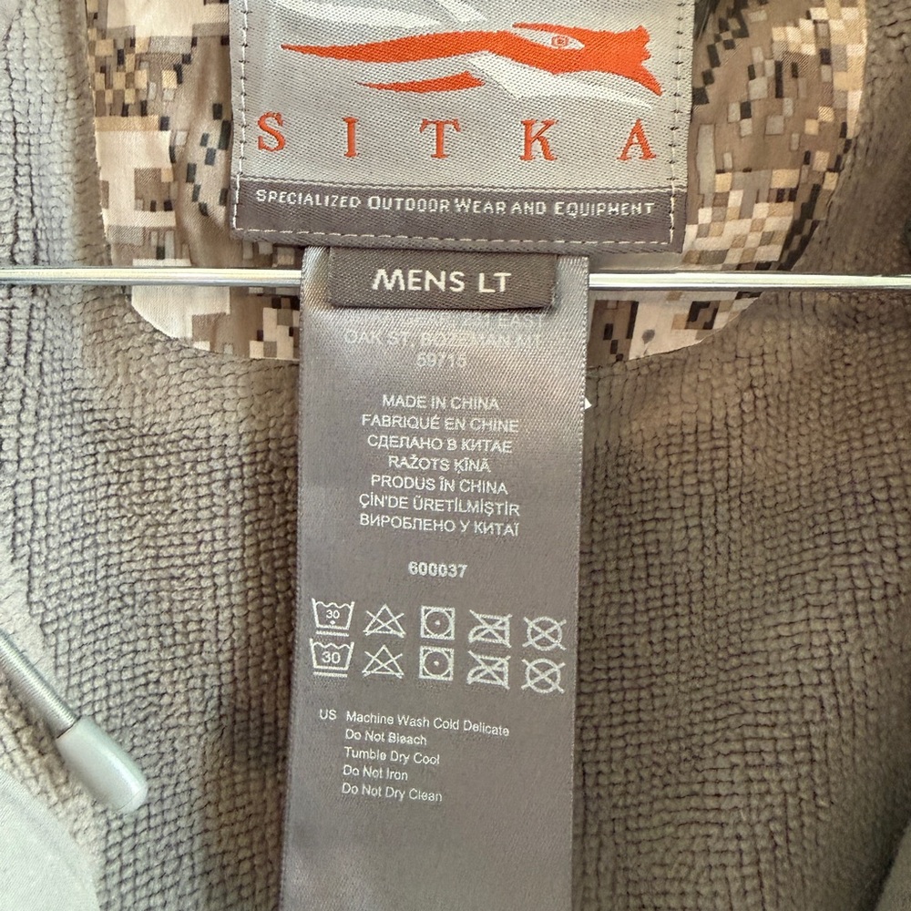 Stratus Jacket 2.0 - Picture 2 of 4